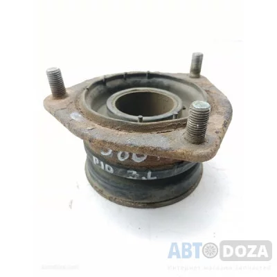 Опора Nissan P10 задньої стійки б/у - Купити в Одесі з доставкою по Україні