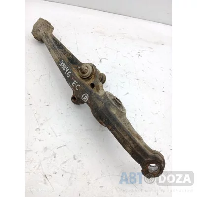 Рычаг Honda Honda Civic 4 EC (пер.R низ.) б/у