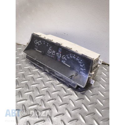 Приборная панель для Mazda 626 GC 83-85 (код GB93G) б/у