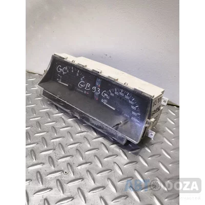 Приборна панель для Mazda 626 GC 83-85 (код GB93G) б/у