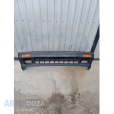 Бампер Mazda 323 BF(пер. рестайлінг в сборе) б/у