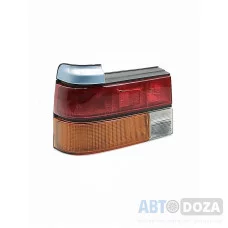 Фонарь задний Mazda 626 GC седан дорестайлинг (L с дефектом) б/у