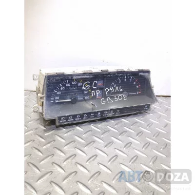 Приладова панель б/у для Mazda 626 GC 83-85 (GB30E) седан під правий руль