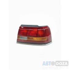 Ліхтар задній Mazda 626 GD хетчбек (правий) б/у