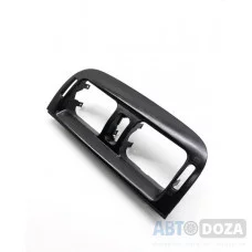 Рамка центральных дефлекторов Mazda 626 GF б/у