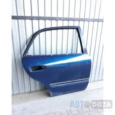 Дверь Mazda 626 GF хетчбэк задняя R (голая) б/у