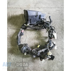 Проводка подкапотная Mazda 6 GG L813/1.8 (с блоком предохранителей) б/у