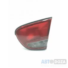Ліхтар кришки багажника правий Mazda Xedos 6 б/в