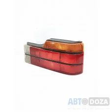 Фонарь задний Mazda 626 GC хетчбэк (R с дефектом) б/у