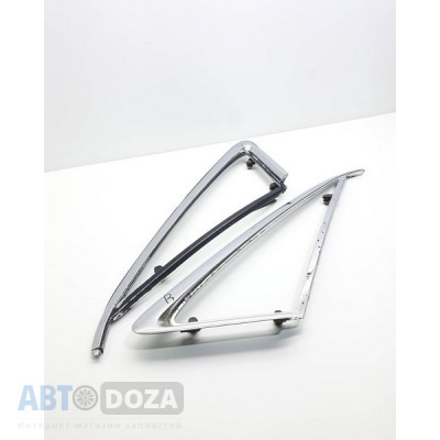 Рамка форточки Mazda 626 GD седан (зад.L+R пара) б/у