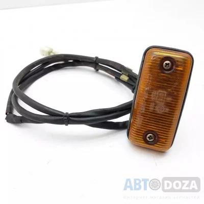 Повторитель поворота Mazda 626 GD (R в крило) б/у - Купити в Одесі з доставкою по Україні.