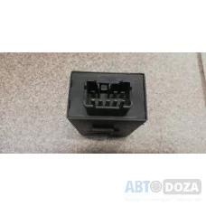 Реле света Mazda 323/626 (зад.GJ84) б/у Реле света Mazda 323/626 (зад.GJ84) б/у