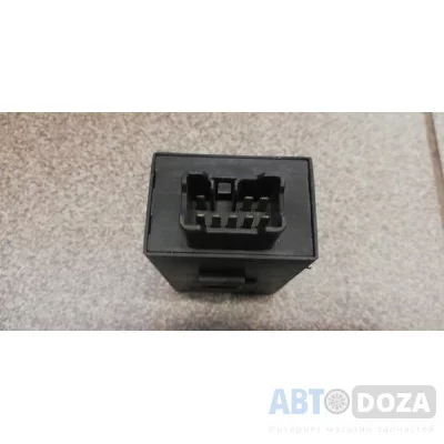 Реле света Mazda 323/626 (зад.GJ84) б/у