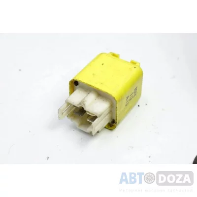 Реле бензонасоса Mazda 323/626 (056700-8031 4 контакта) б/у