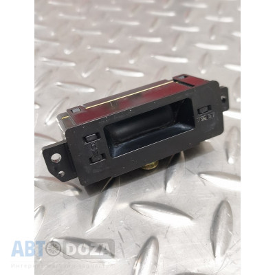 Часы центральной консоли Mazda 323 BA (EBA) для моделей 1994-1998 годов