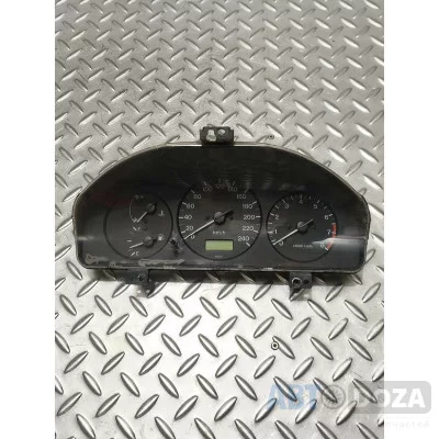 Приборна панель Mazda F для Mazda 323 BA б/у