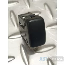 Заглушка кнопки консоли Mazda 323 б/у