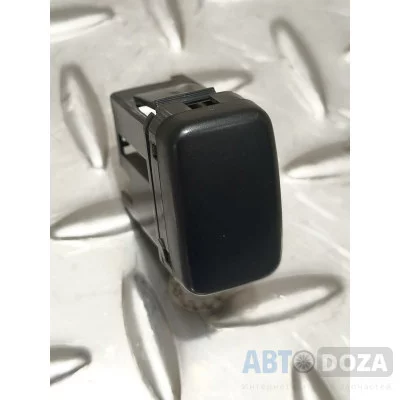 Заглушка кнопки консоли Mazda 323 (BA) для автомобілів Mazda 323