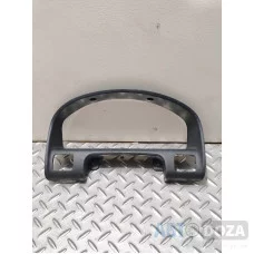 Пластикавая рамка приборной панели на Mazda F 323 BA б/у в хорошем состоянии