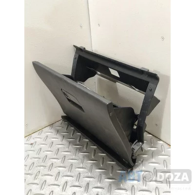 Бардачок торпеди Mazda 323 BA з замком б/у для кузова BA