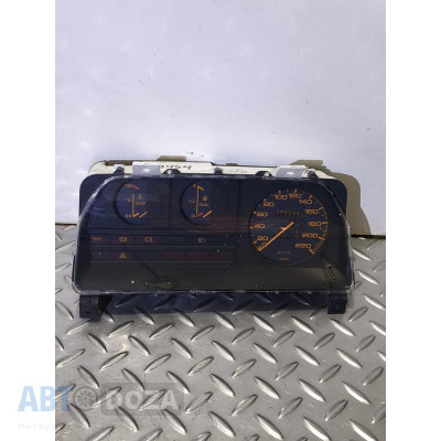 Приборная панель Mazda 626 GC (83-85) дорестайлинг (GG29B) б/у для модели 626 в кузове GC