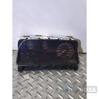 Приборная панель Mazda 626 GC (83-85) б/у для моделей дорестайлинга (GG29B)