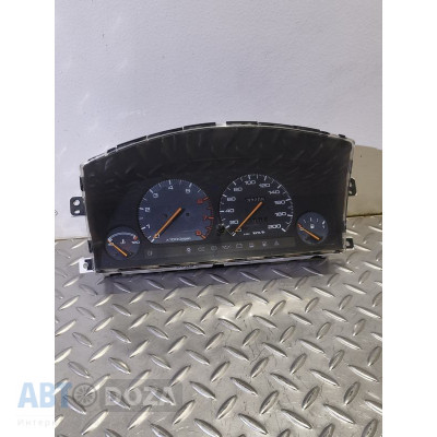 Приборная панель на Mazda 626 GD (FE/2.0, инжектор) б/у для европейской версии VIN-GJ84