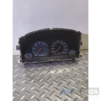 Приладна панель Mazda 626 GD FE/2/0 для європейської версії з інжектором (VIN-GJ84) б/у