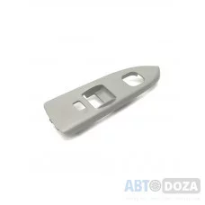 Накладка кнопки переднего левого стеклоподъёмника Б/У (код BJ1V684L6) Mazda GF 1997-2002Г