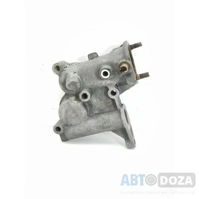 Корпус термостата Б/У для Mazda 626, кузов GC та GD, дв F6 1.6L (1982-1992)