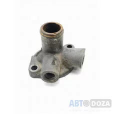 Фланцевая крышка термостата Б/У для двигателей PN обемом 1.7 Diesel на Mazda 323 (поколения BF и BW), годы выпуска с 1985 по 1994.