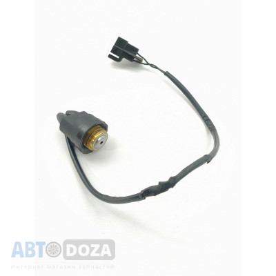 Датчик (выключатель) давления ГУР Mazda 626 GD / GV (1987–1992) — Б/У Оригинал