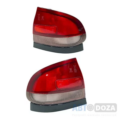 Задні ліхтарі пара для Mazda 626 GE хетчбек Stanley 043-1392