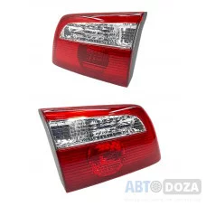 Ліхтарі кришки багажника пара Mazda 626 GW універсал б/у
