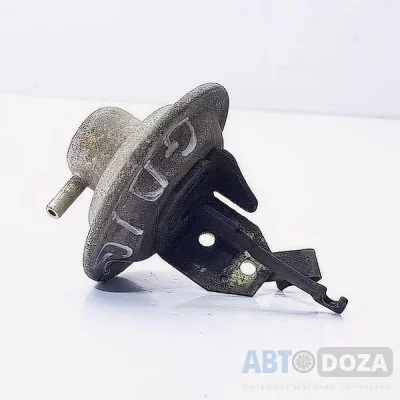 Вакуум трамблера Mazda 626 GC/GD (випередження запалення) б/у