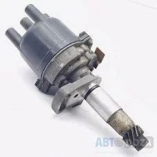 Трамблер Mazda 626 GC/GD 2.0/FE 8 кл (на запчастини) б/у Трамблер Mazda 626 GC/GD 2.0/FE 8 кл (на запчастини) б/у