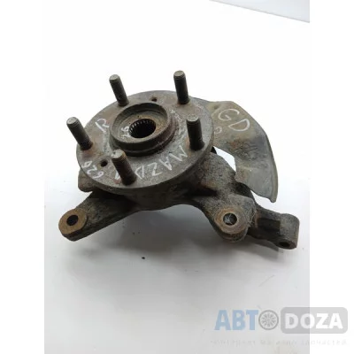 Поворотний кулак Mazda 626 GD (R у зборі 5 шпильок) б/у