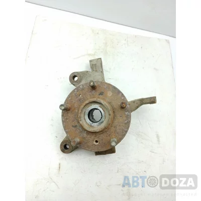 Поворотный кулак Mazda 626 GD (L в сборе 5 шпилек под зам. подшипника) б/у