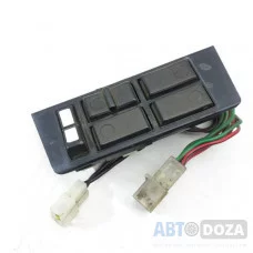 Кнопка стеклоподъемника Mazda 626 GC (центральная) 83-85 г б/у Кнопка стеклоподъемника Mazda 626 GC (центральная) 83-85 г б/у