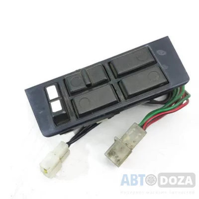 Кнопка стеклоподъемника Mazda 626 GC (центральна) 83-85 р. б/у