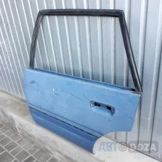 Двері Mazda 626 GC хетчбек задня ліва (гола) б/у Двері Mazda 626 GC хетчбек задня ліва (гола) б/у