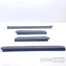 Накладки порогов Mazda 626 GC ( к-кт. из 4-х штук) б/у