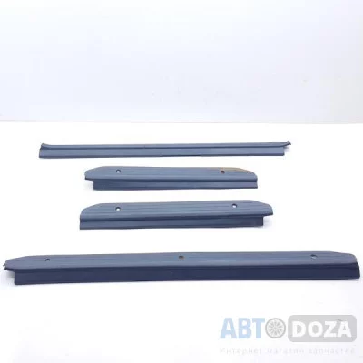 Накладки порогов Mazda 626 GC ( к-кт. из 4-х штук) б/у