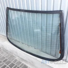 Стекло крышки багажника Mazda 626 GC хетчбек (ляда) б/у Стекло крышки багажника Mazda 626 GC хетчбек (ляда) б/у