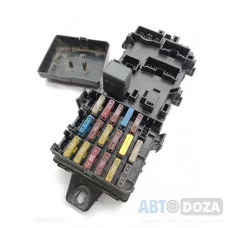 Блок предохранителей Mitsubishi CB4 (салон) б/у