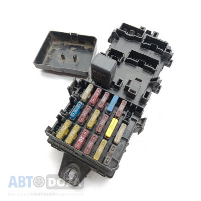 Блок предохранителей Mitsubishi Lancer CB4 (салон) б/у