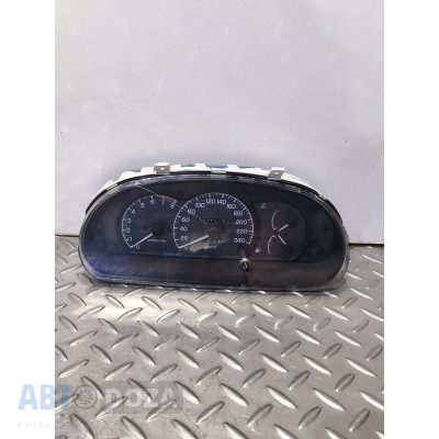 Приборная панель Б/У Mitsubishi Lancer CB4 с поврежденным корпусом и стеклом "последние фото"