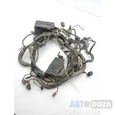 Проводка подкапотная Mitsubishi CB4 (с блоком реле и предохранителей) б/у
