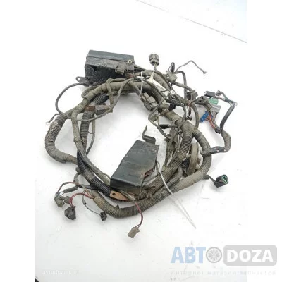 Проводка подкапотная Mitsubishi CB4 (с блоком реле и предохранителей) б/у