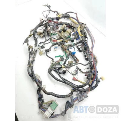 Проводка салона Mitsubishi CB4 (с блоком реле) б/у